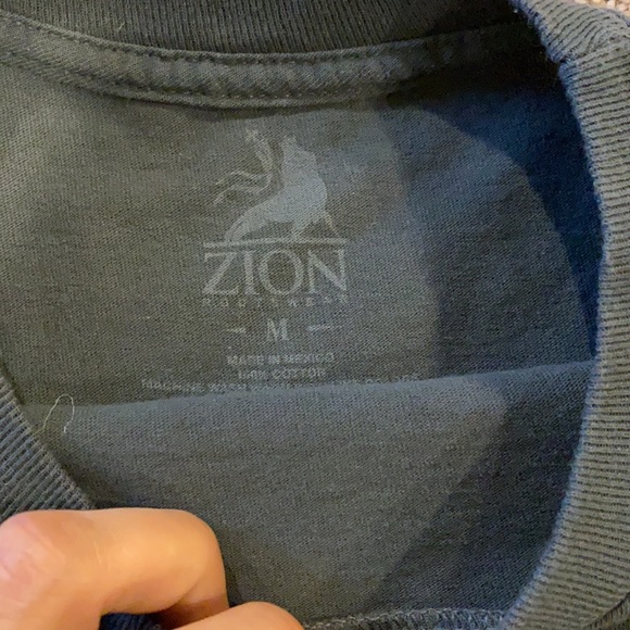 Medium bob Marley shirt - Picture 2 of 2